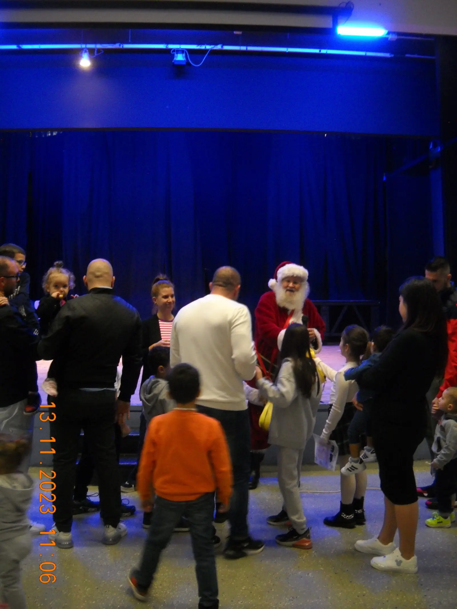 Santa Claus di Natale è Reale è già in tour per portare gioia ai bambini in maggiore difficoltà.