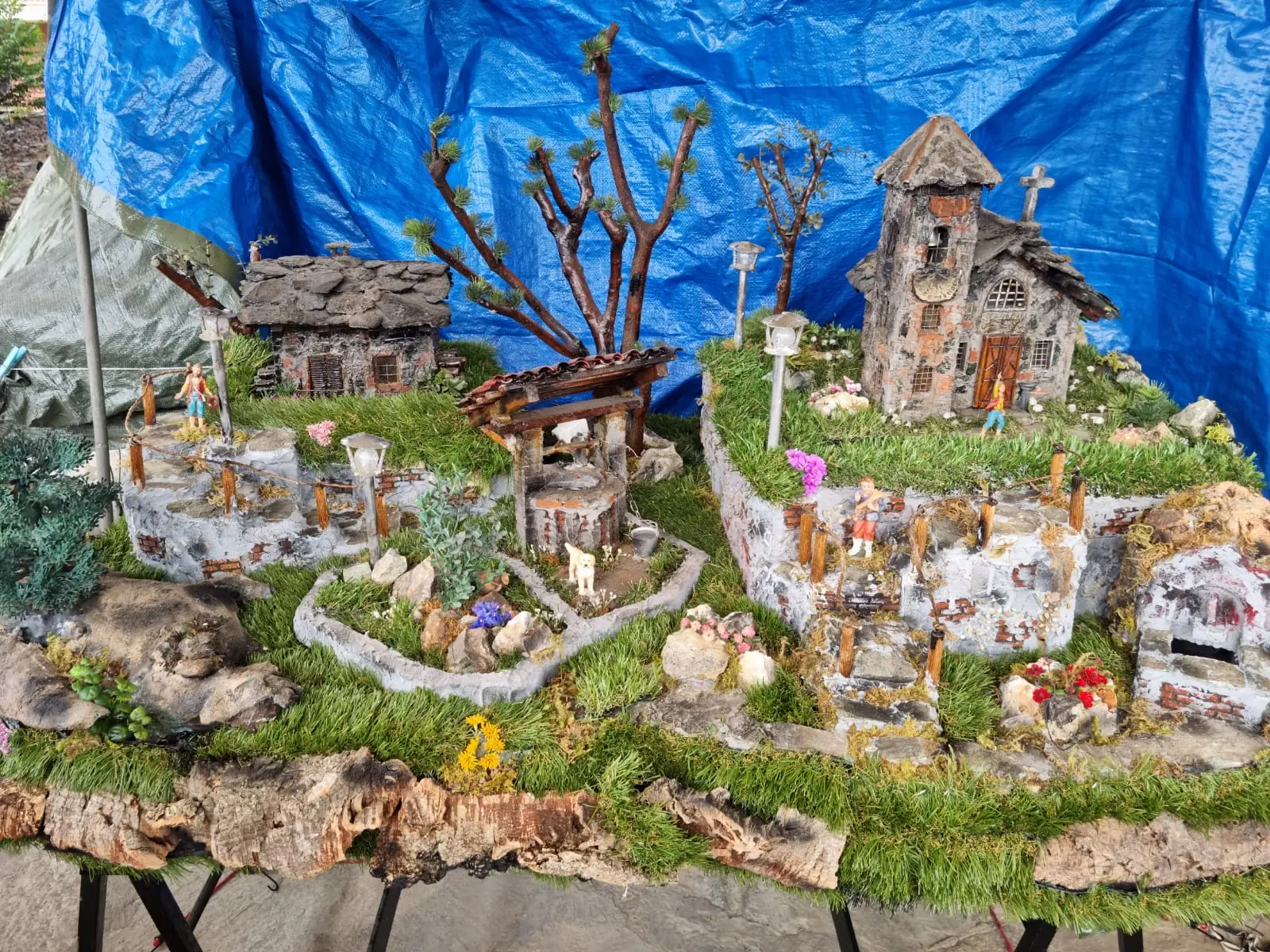 Un presepe artigianale della mostra