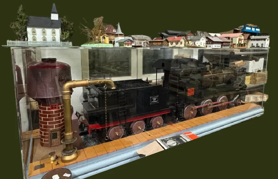 La Locomotiva FS 625 in scala 1/10 con l'impianto di carico ad acqua